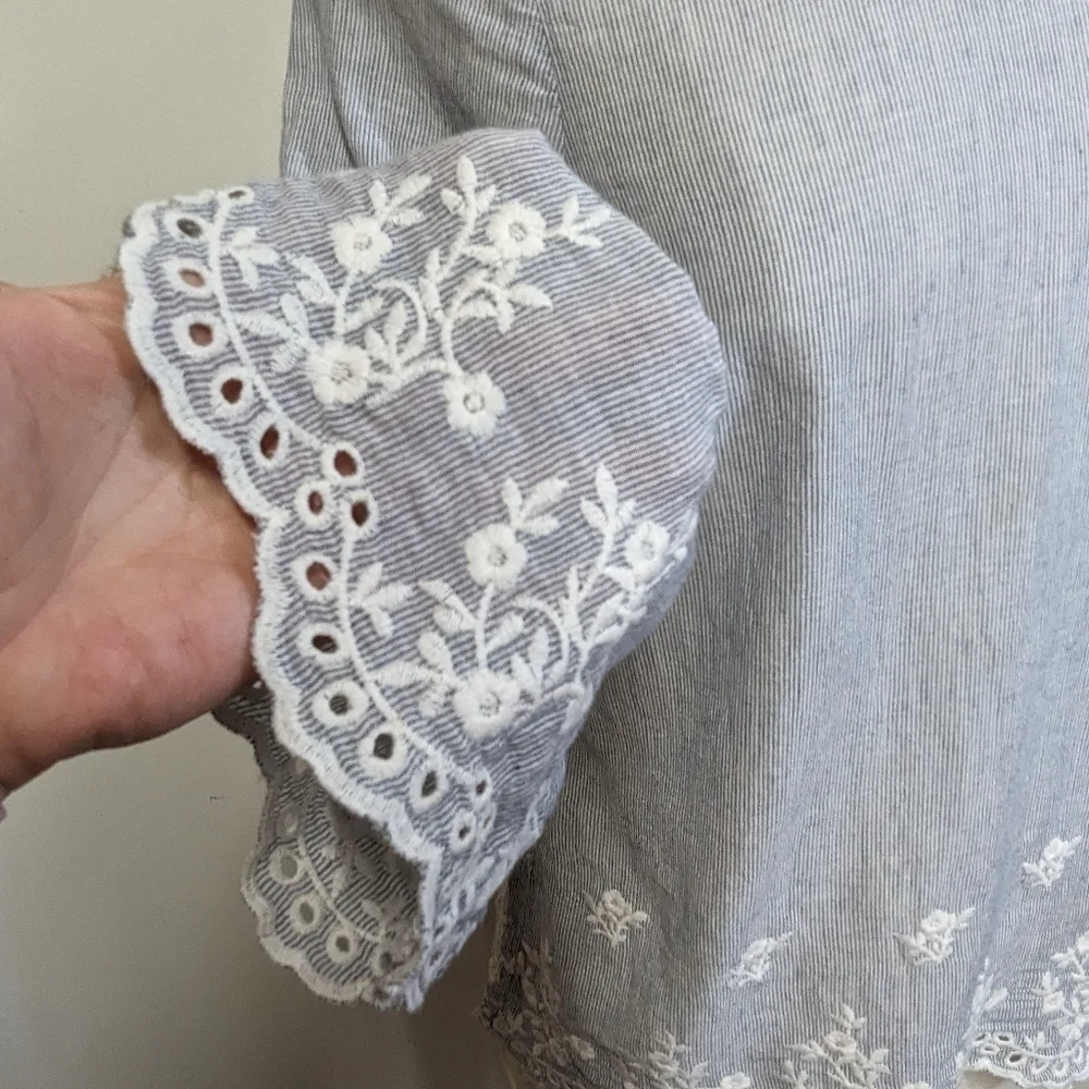 SKIES are Blue Cotton Seersucker Embroidered Top M Tulip Sleeve Eyelet Anthro